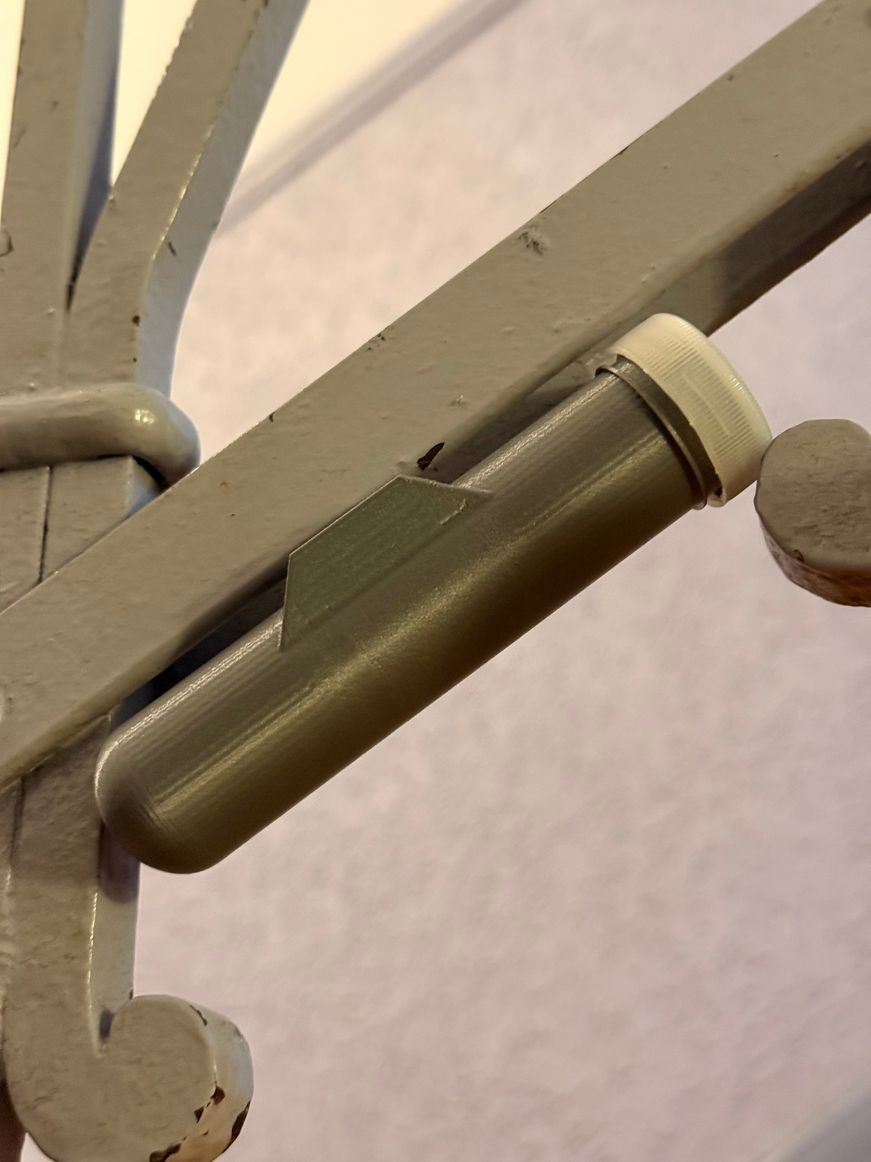 Geocaching PETling mit Magnethalter – Tarn- & Signalfarben | CacheWerk