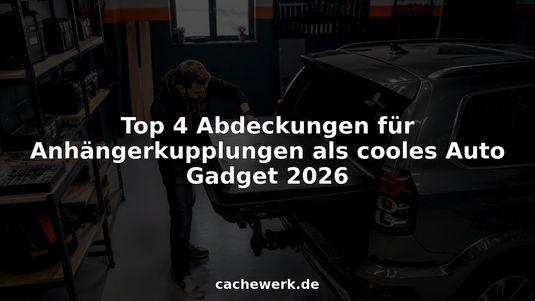 Ein Mann bringt eine Abdeckung an der Anhängerkupplung seines SUVs an.