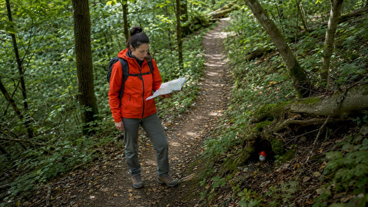 Geocaching und Wandern kombinieren: Der Praxisguide - CacheWerk