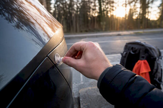 Auto als Trackable nutzen: wetterfest montieren und richtig loggen - CacheWerk