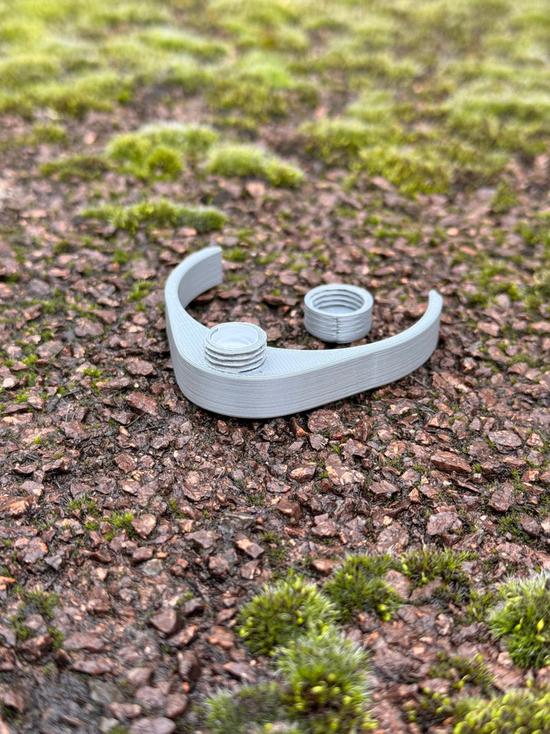 Load image into Gallery viewer, Geocaching Nano - Versteck für Schilderpfosten (Ø 60 mm) – 3D - gedruckt | CacheWerk
