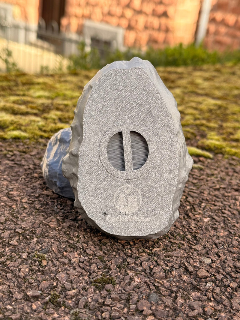 Laden Sie das Bild in Galerie -Viewer, Steinatrappe – 3D - gedruckt in Grau mit Logbuchfach - CacheWerk
