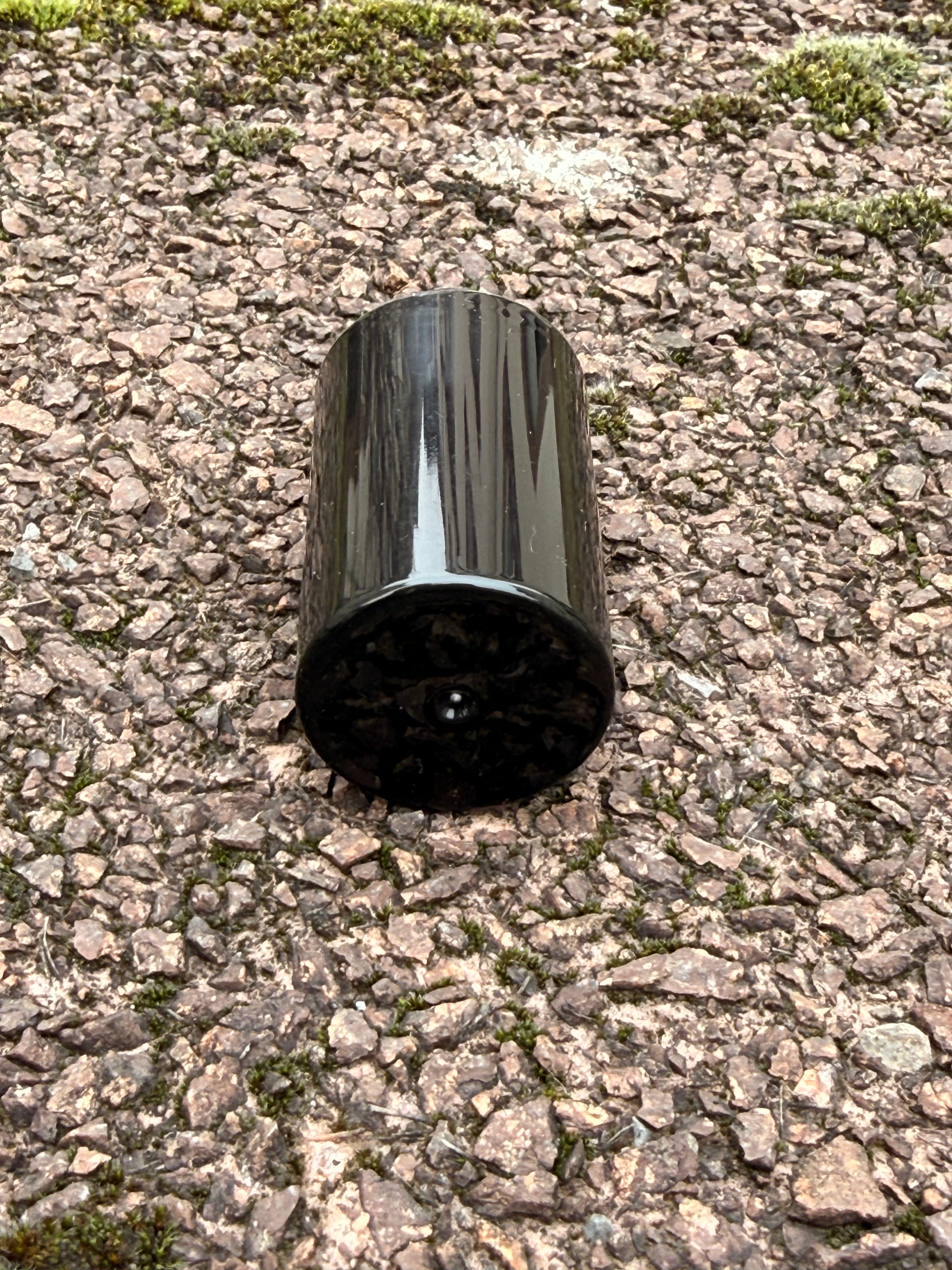 Geocaching Filmdose 32×48 mm – Wasserdichtes Versteck mit Deckel | Schwarz & robust