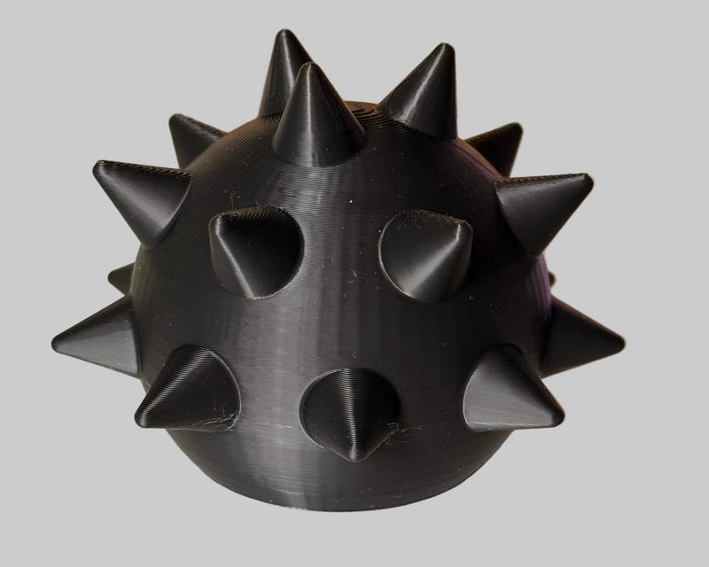 Laden Sie das Bild in Galerie -Viewer, Abdeckung für Anhängerkupplung im Minen‑Design (Spiked Edition) - CacheWerk
