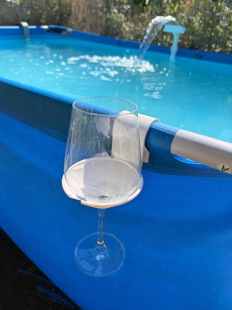 Chargez l'image dans la visionneuse de la galerie, AquaWerk WineHold – Sicherer Weinglashalter für Bestway &amp; Intex Pools
