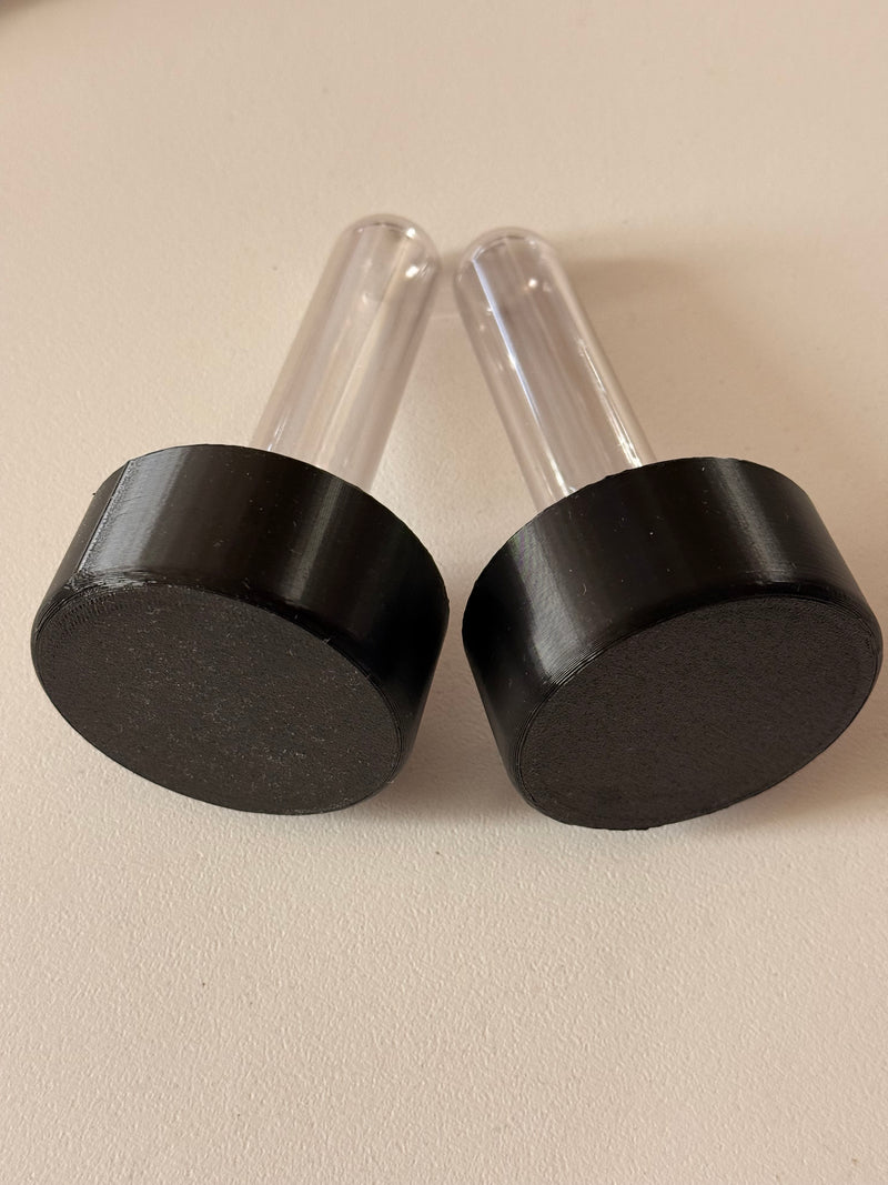 Laden Sie das Bild in Galerie -Viewer, Bundle 2x Geocaching Pfostenkappe 60mm – Getarntes Versteck mit PETlingen | Wetterfest &amp; unauffällig
