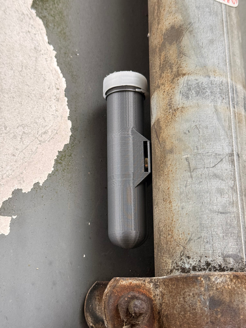 Geocaching PETling mit Magnethalter – Tarn- & Signalfarben | CacheWerk