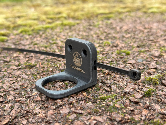 PETling - Halter Nr. 2 - zum Einhängen für gerade Montage - 2 Stück - CacheWerk