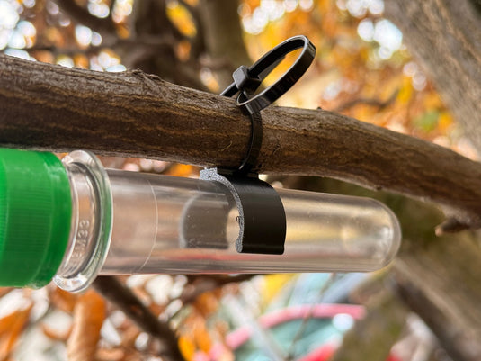 PETling - Halter Nr. 1 – für sichere Über - Kopf - Montage - 4 Stück - CacheWerk