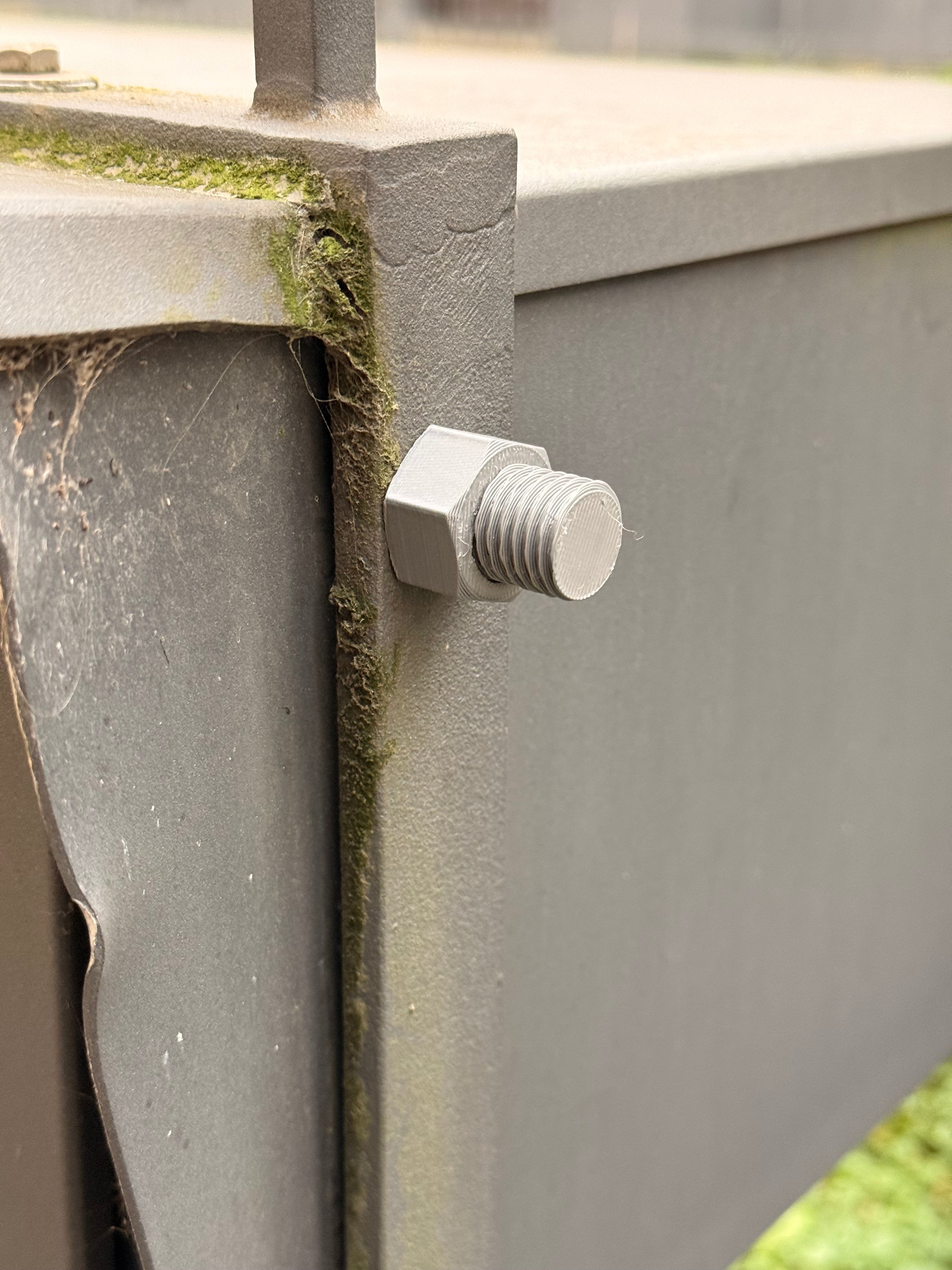 3D‑gedruckte Schraube mit Geheimfach & Magnet | 2 Stück | Geocaching Versteck | Tarnversteck Outdoor | Nano Cache | Magnetisch | CacheWerk