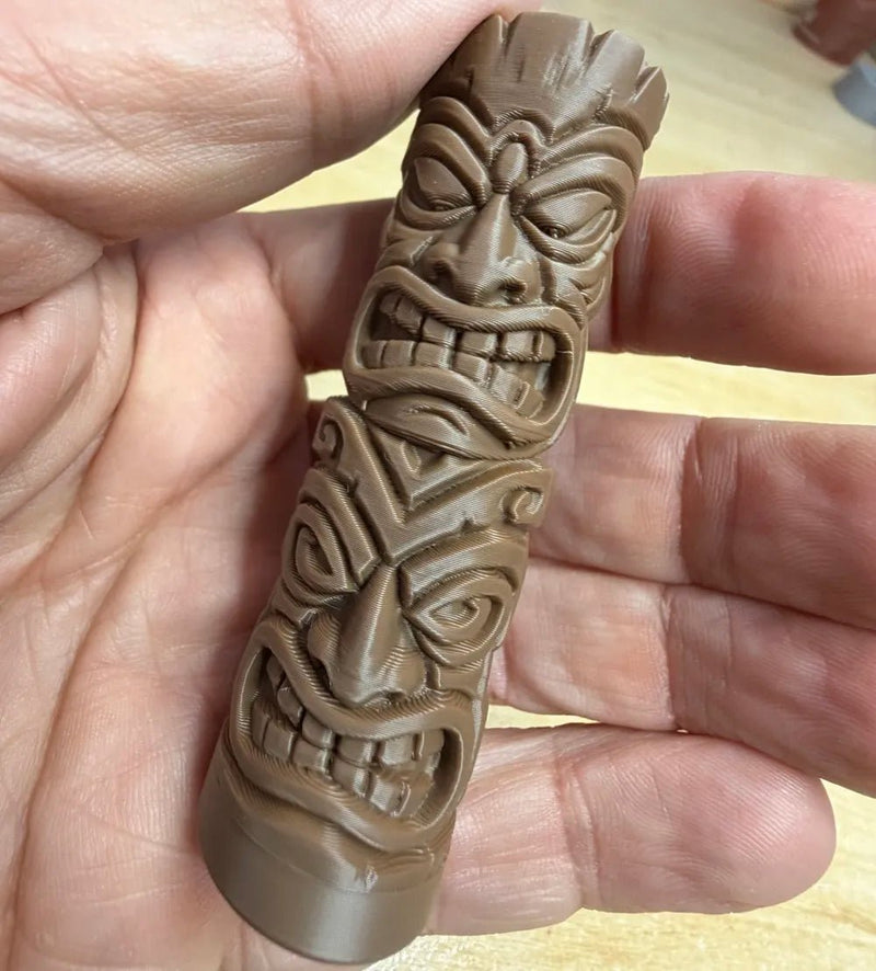 Laden Sie das Bild in Galerie -Viewer, Geocaching-Versteck Tiki-Totem – Spezialcache mit Schraubboden - CacheWerk
